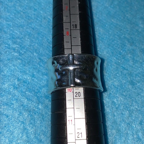 HAMMERED FINISH Wide band cross silver tone ring boho size 9.5 - Picture 6 of 9